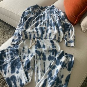 Lou & Grey sweatsuit